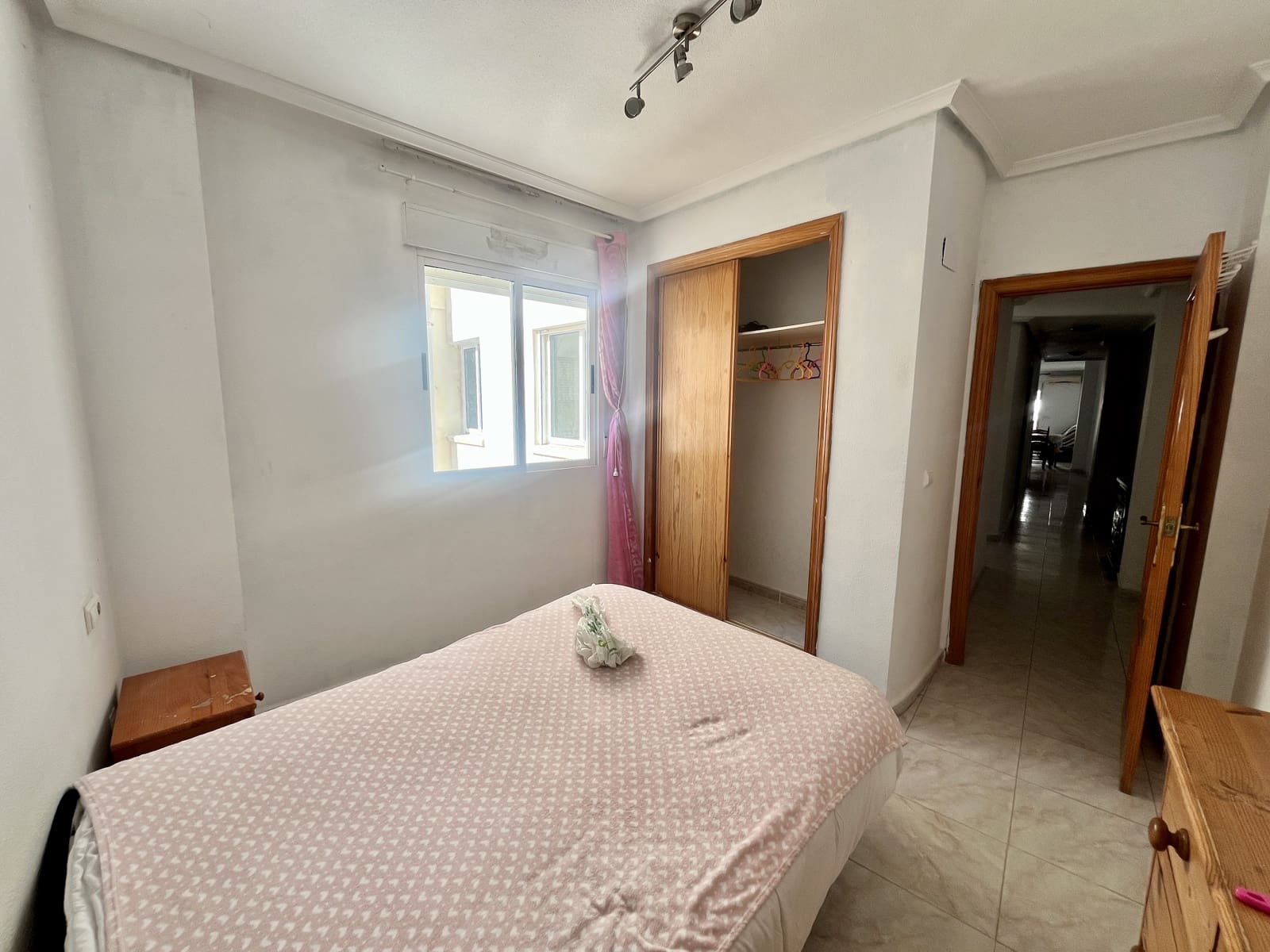 2 bedroom Apartment for sale in Torrevieja - € 120,000 (Ref: 9709122)