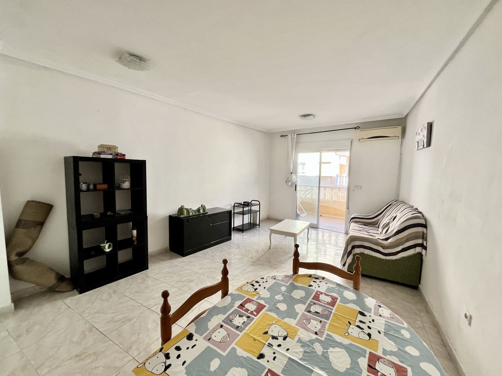 2 bedroom Apartment for sale in Torrevieja - € 120,000 (Ref: 9709122)