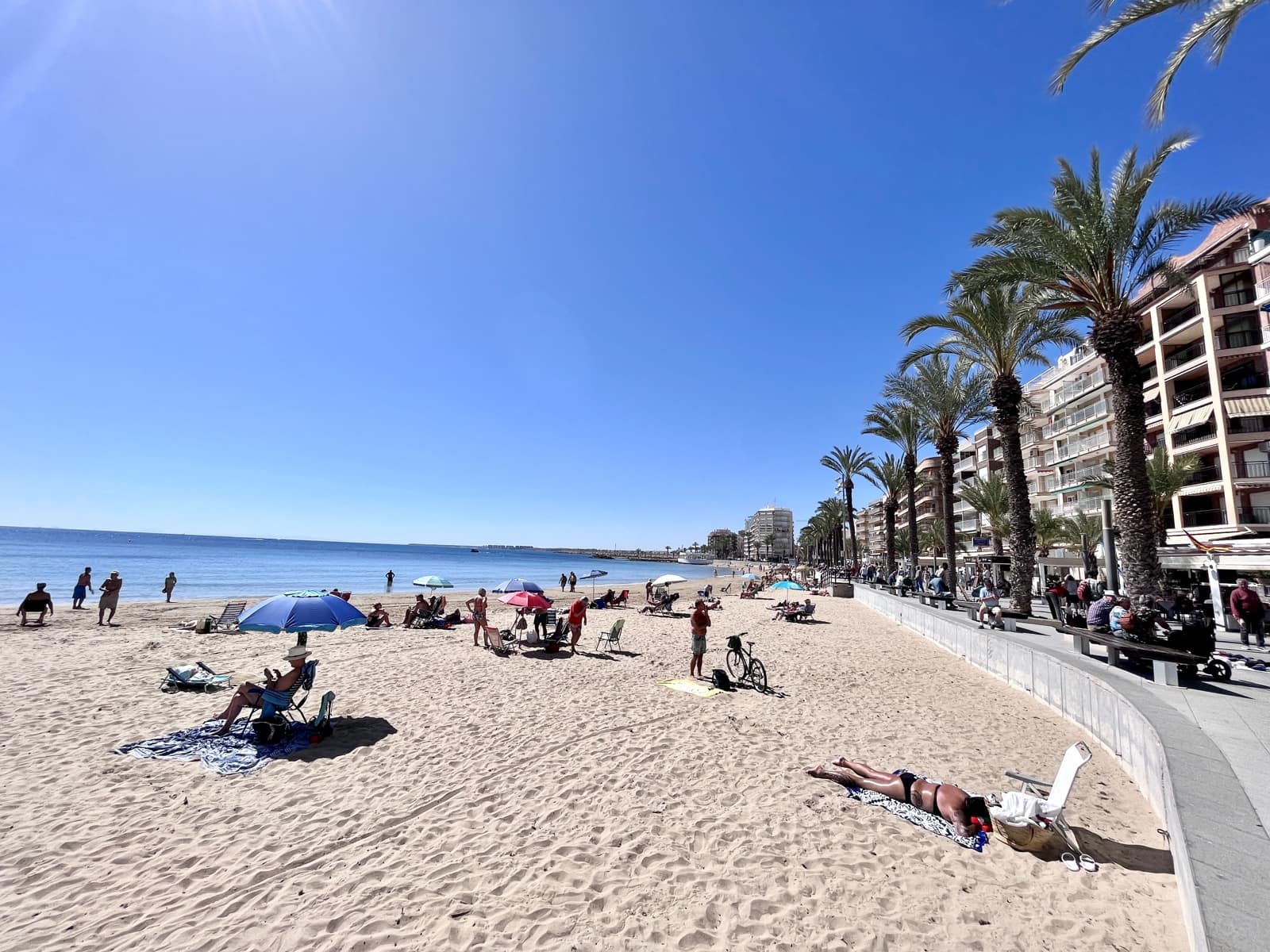 2 bedroom Apartment for sale in Torrevieja - € 120,000 (Ref: 9709122)