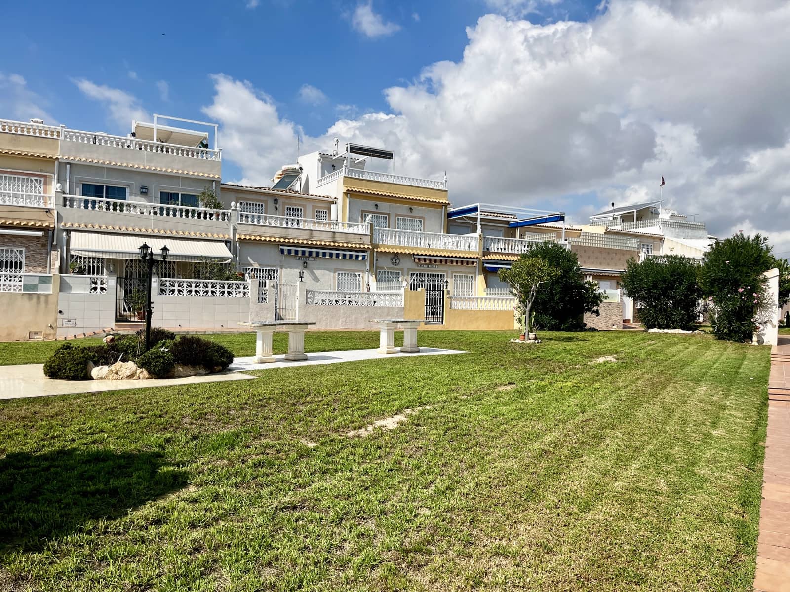 2 soveværelse Rækkehus til salg i Orihuela Costa - € 186.000 (Ref: 9709144)