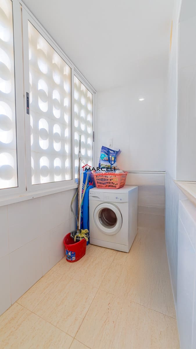 2 soverom Penthouse til salgs i Orihuela Costa med svømmebasseng - € 229 000 (Ref: 9709175)