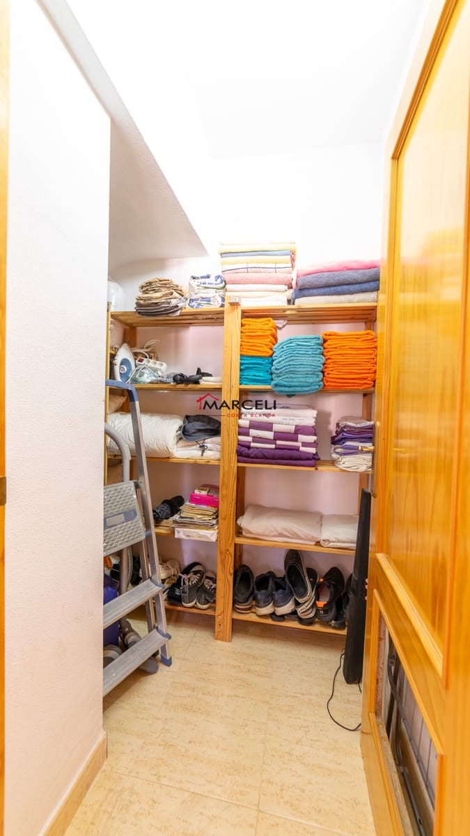 2 soverom Penthouse til salgs i Orihuela Costa med svømmebasseng - € 229 000 (Ref: 9709175)