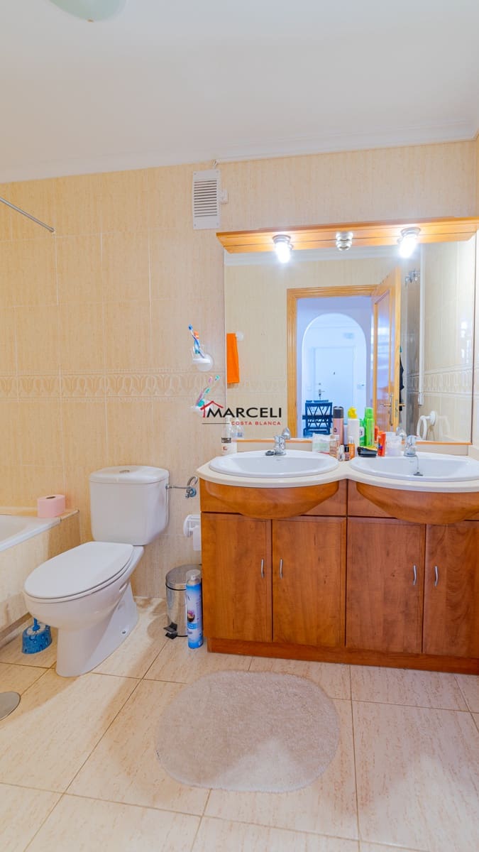 2 soverom Penthouse til salgs i Orihuela Costa med svømmebasseng - € 229 000 (Ref: 9709175)