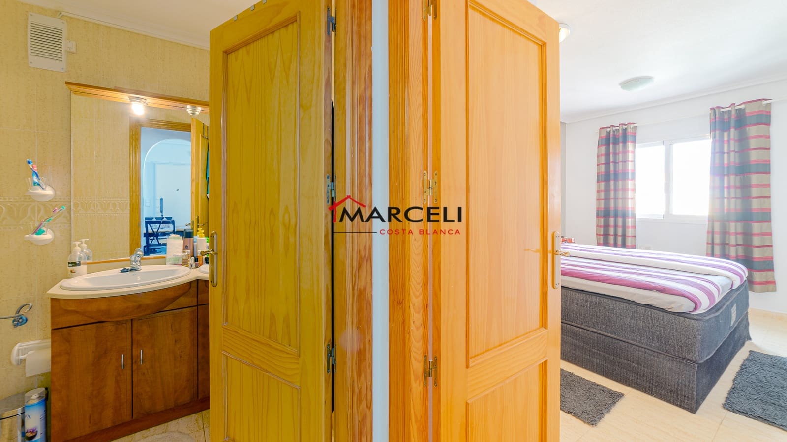 2 soverom Penthouse til salgs i Orihuela Costa med svømmebasseng - € 229 000 (Ref: 9709175)