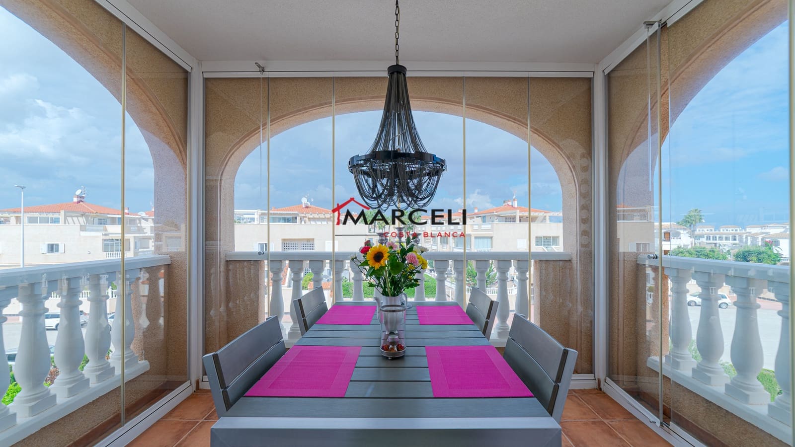 2 soverom Penthouse til salgs i Orihuela Costa med svømmebasseng - € 229 000 (Ref: 9709175)