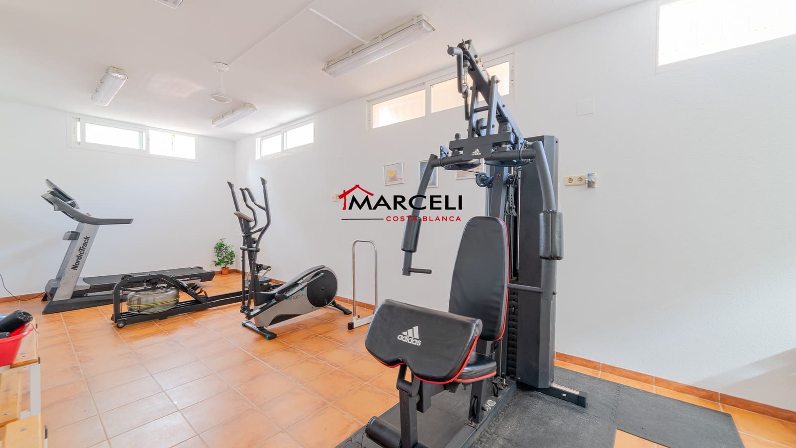 2 soverom Penthouse til salgs i Orihuela Costa med svømmebasseng - € 229 000 (Ref: 9709175)