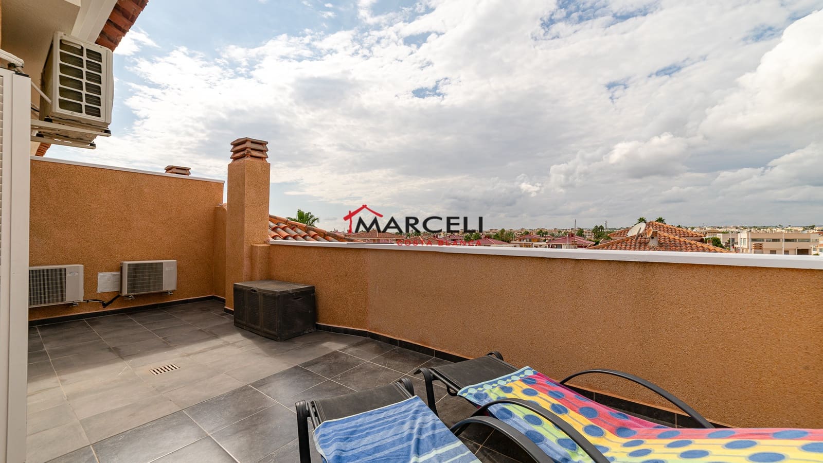 2 soverom Penthouse til salgs i Orihuela Costa med svømmebasseng - € 229 000 (Ref: 9709175)