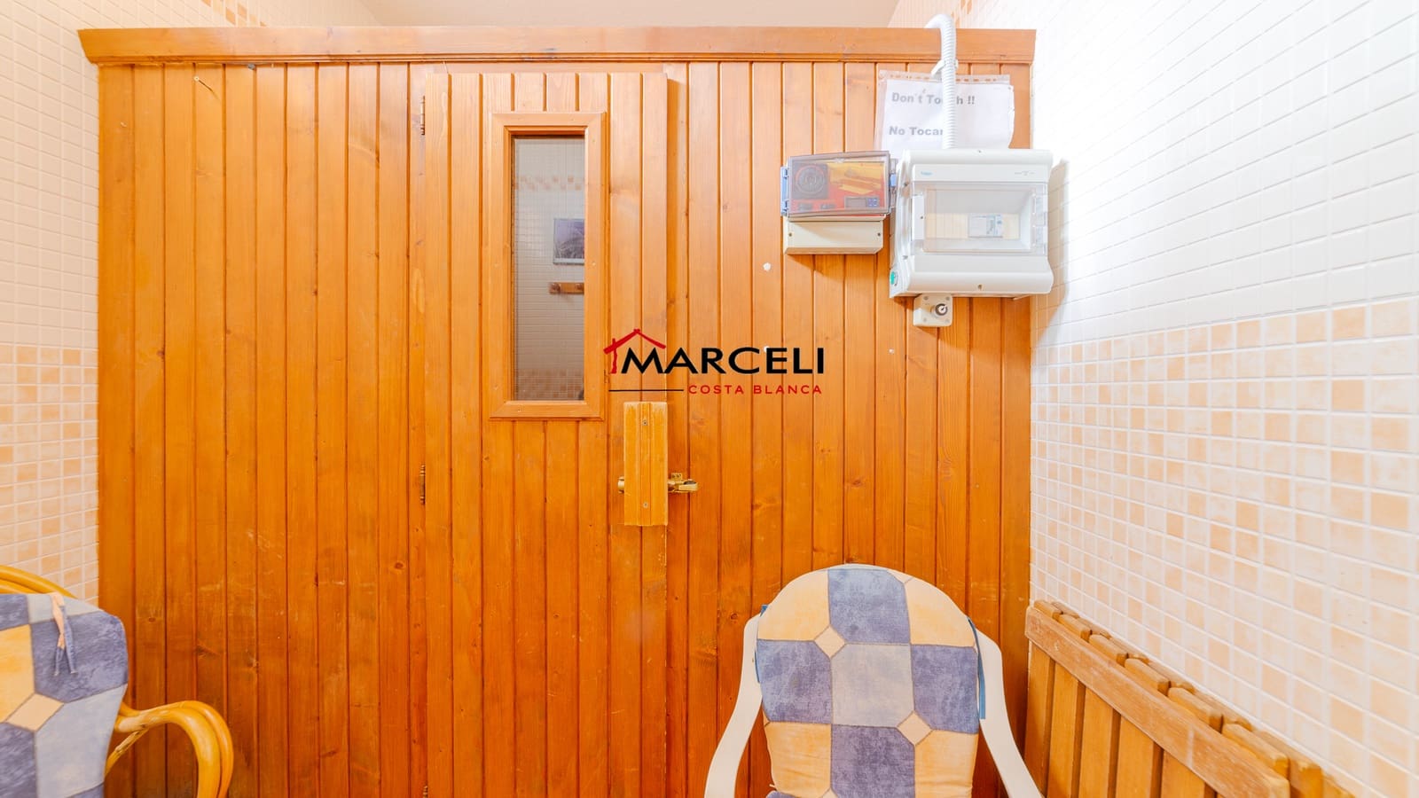 2 soverom Penthouse til salgs i Orihuela Costa med svømmebasseng - € 229 000 (Ref: 9709175)