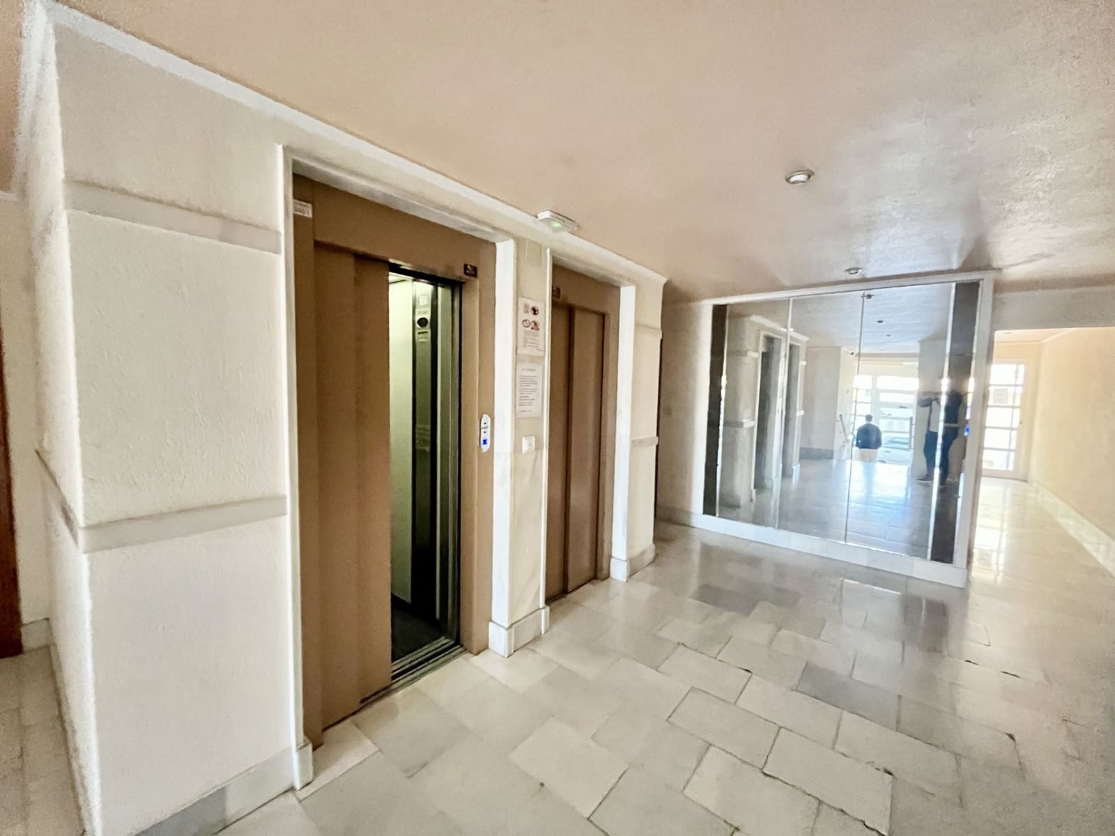 1 quarto Penthouse para venda em Torrevieja com piscina - 115 000 € (Ref: 9713621)