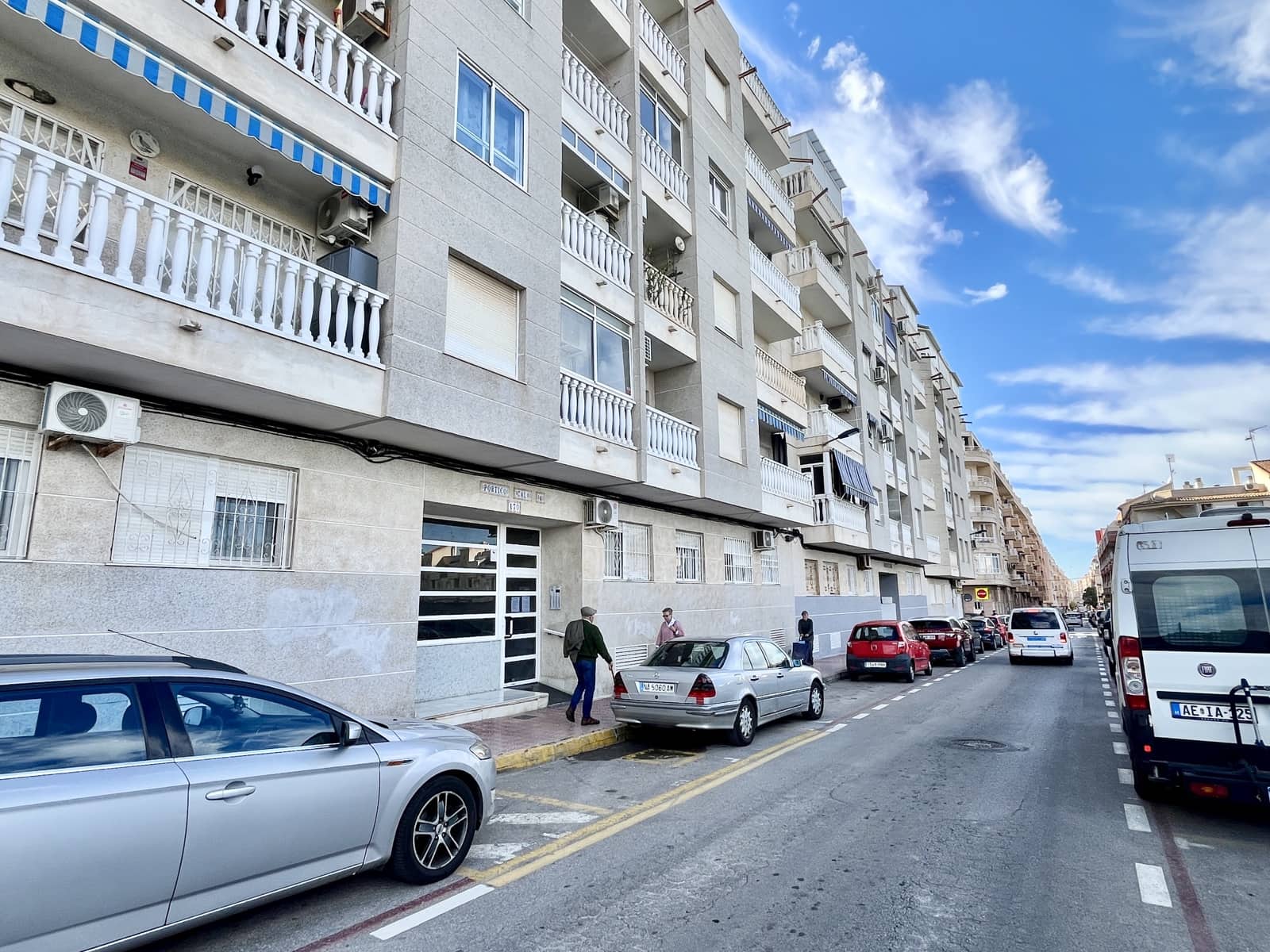 1 quarto Penthouse para venda em Torrevieja com piscina - 115 000 € (Ref: 9713621)