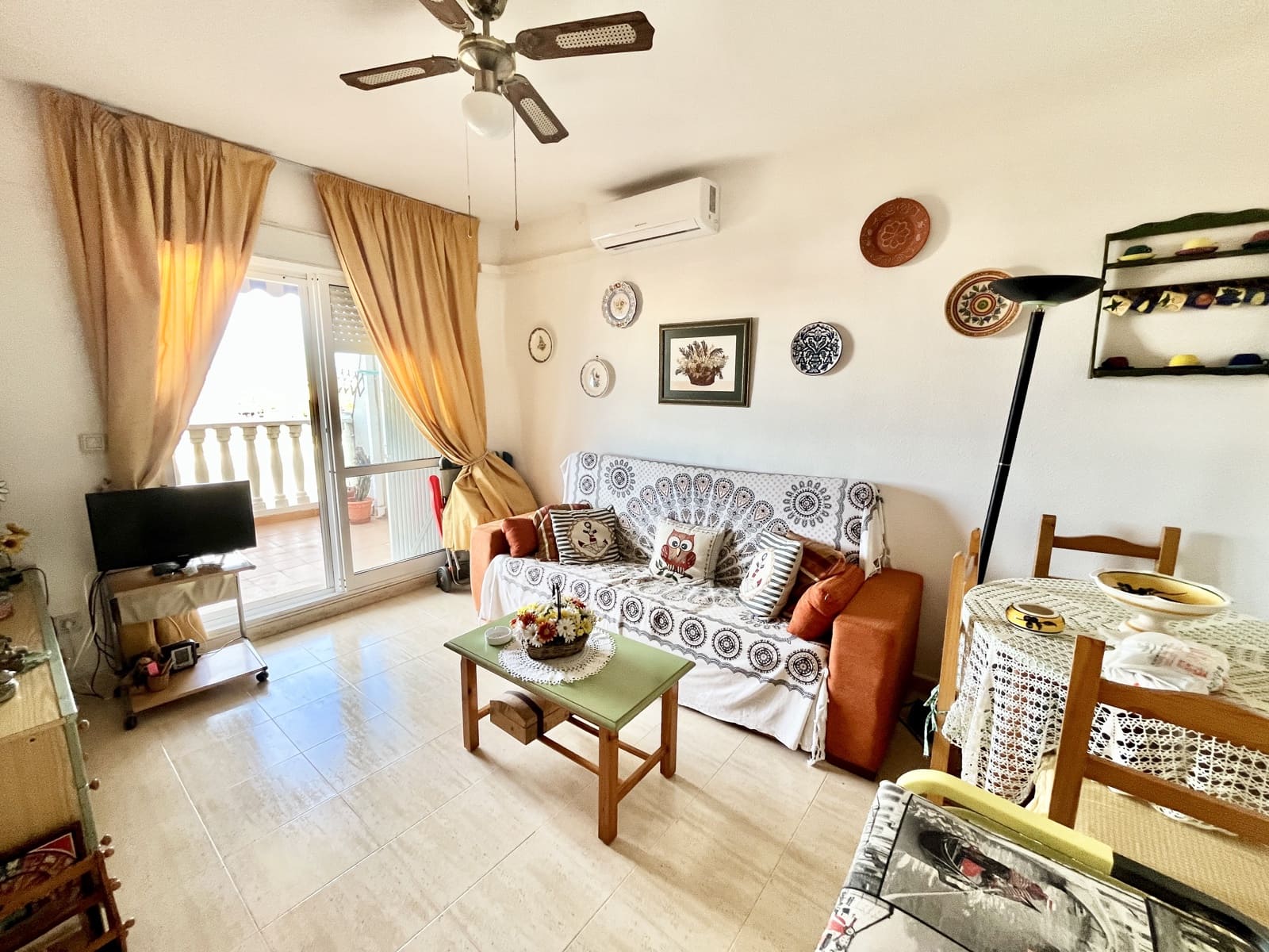 1 quarto Penthouse para venda em Torrevieja com piscina - 115 000 € (Ref: 9713621)