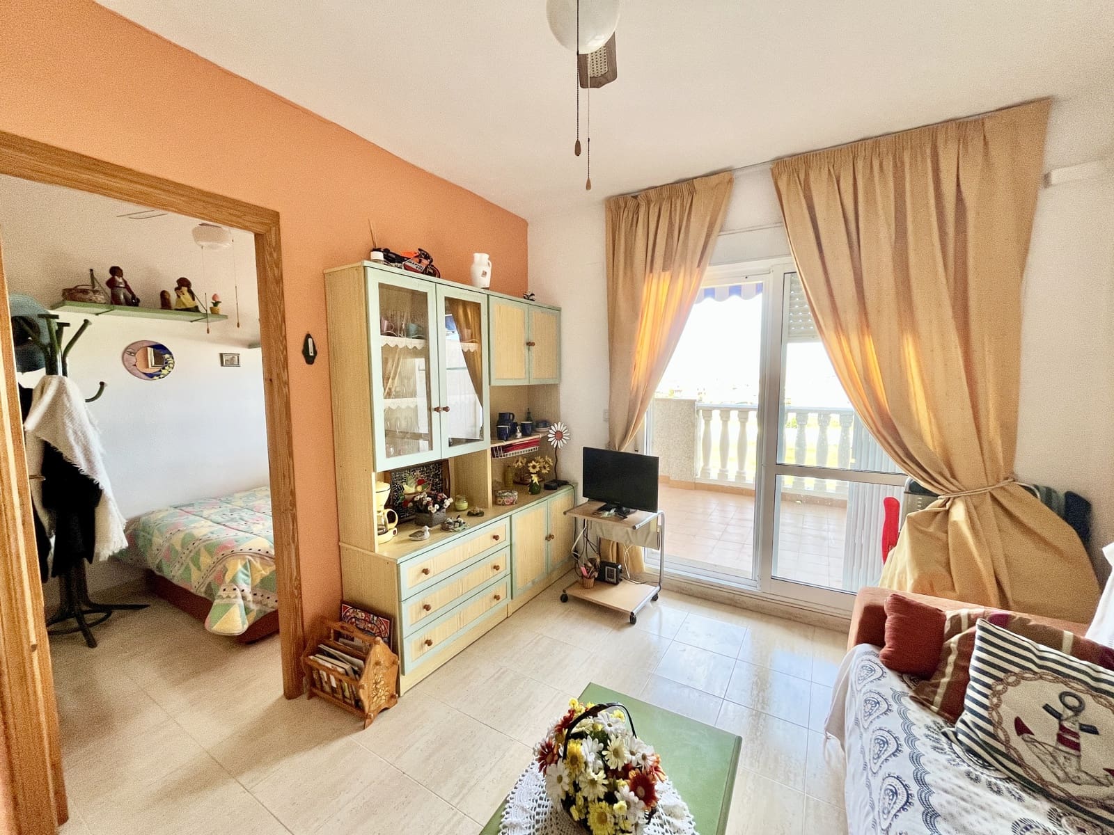 1 quarto Penthouse para venda em Torrevieja com piscina - 115 000 € (Ref: 9713621)