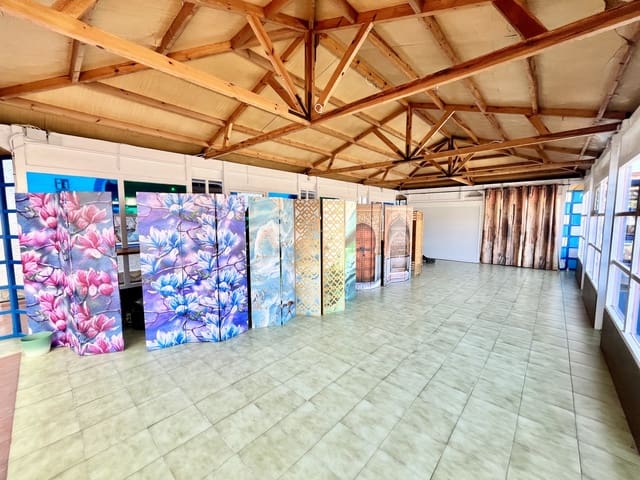 Local Commercial à vendre à Los Montesinos - 690 000 € (Ref: 9725117)