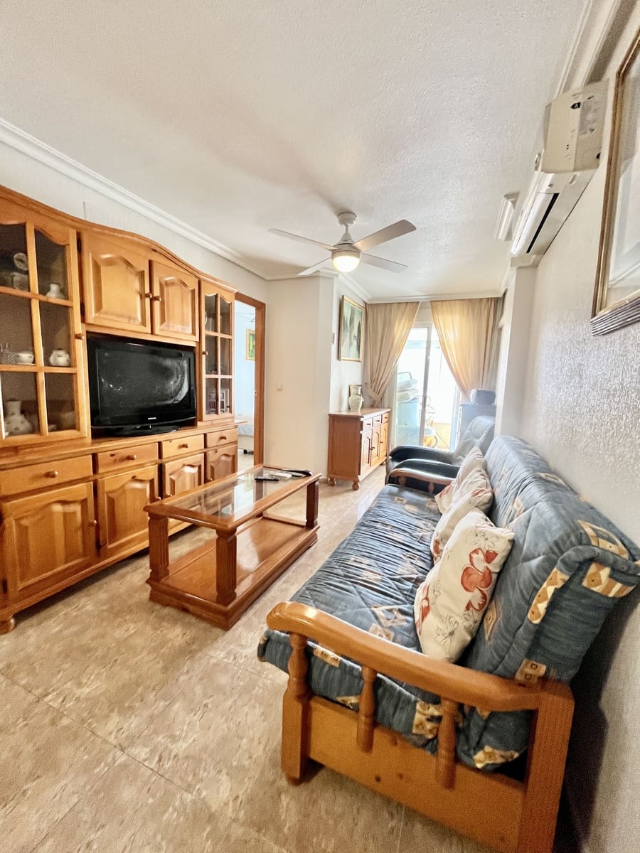 1 bedroom Flat for sale in Torrevieja with pool garage - € 125,000 (Ref: 9733869)