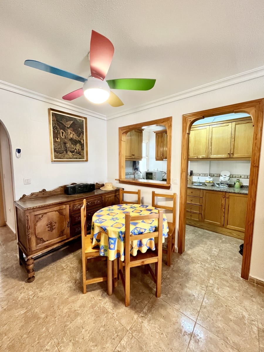 1 bedroom Flat for sale in Torrevieja with pool garage - € 125,000 (Ref: 9733869)