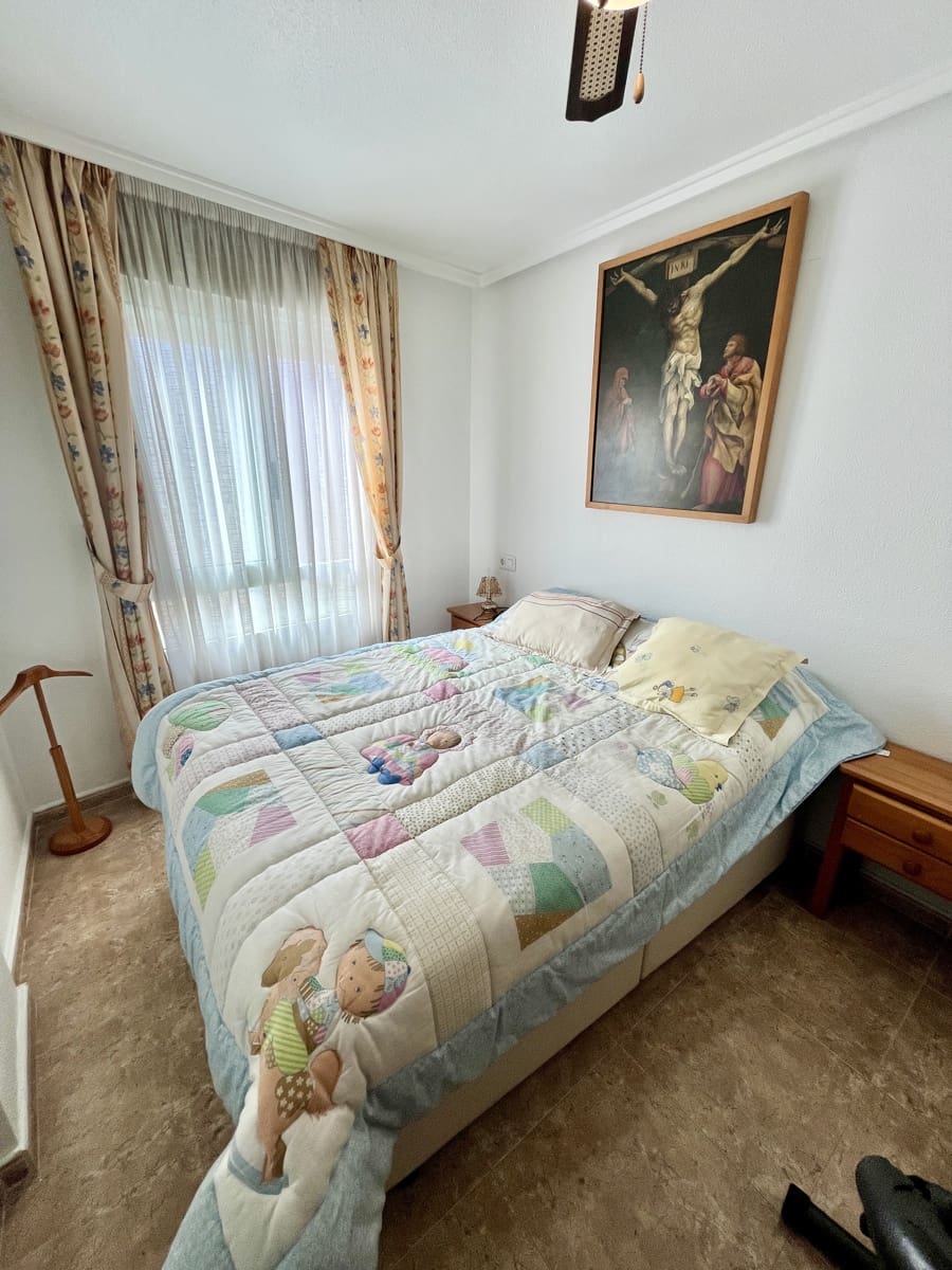 1 bedroom Flat for sale in Torrevieja with pool garage - € 125,000 (Ref: 9733869)