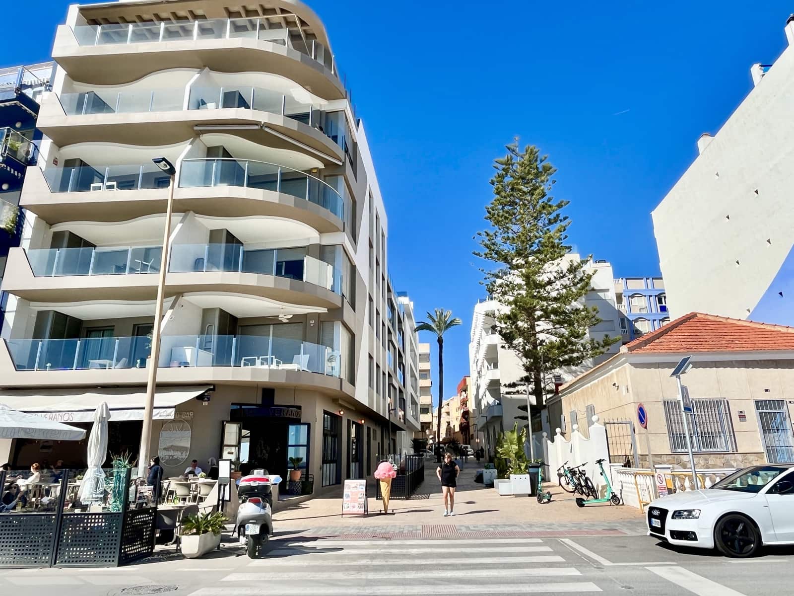 1 bedroom Flat for sale in Torrevieja with pool garage - € 125,000 (Ref: 9733869)