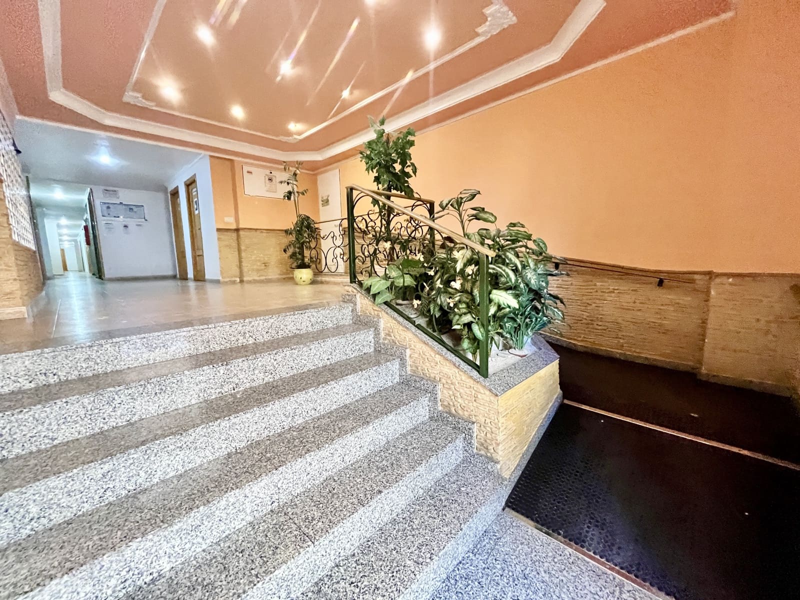 1 bedroom Flat for sale in Torrevieja with pool garage - € 125,000 (Ref: 9733869)