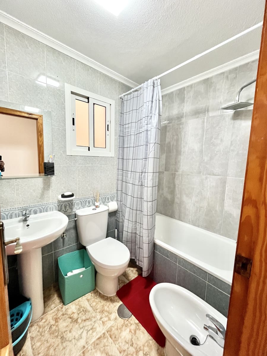 1 soverom Leilighet til salgs i Torrevieja med svømmebasseng - € 105 000 (Ref: 9750965)