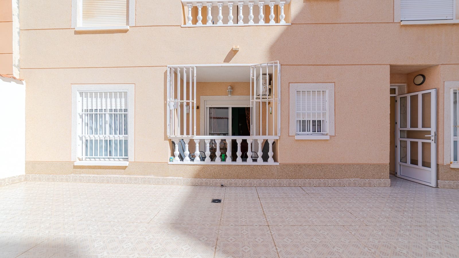 2 soverom Leilighet til salgs i Torrevieja med svømmebasseng - € 125 000 (Ref: 9758104)