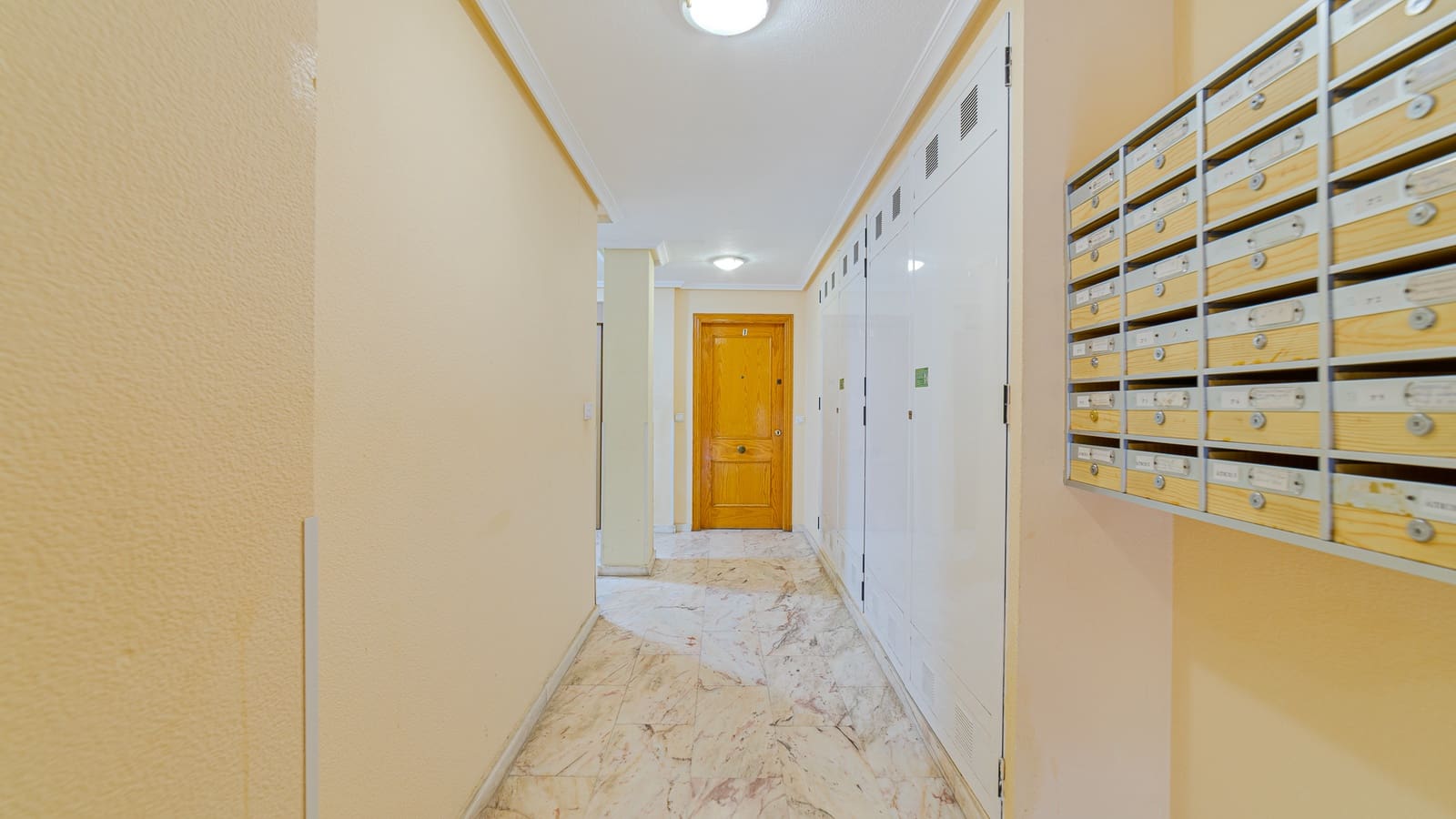 2 soverom Leilighet til salgs i Torrevieja med svømmebasseng - € 125 000 (Ref: 9758104)