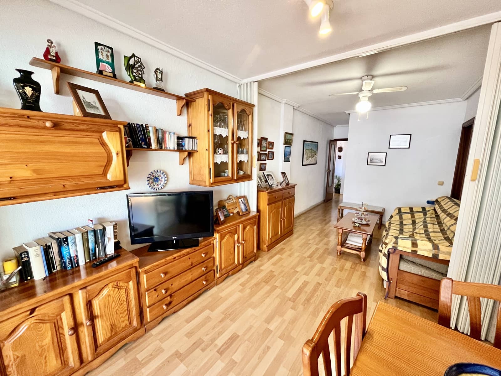 1 bedroom Penthouse for sale in Torrevieja with pool - € 115,000 (Ref: 9758109)