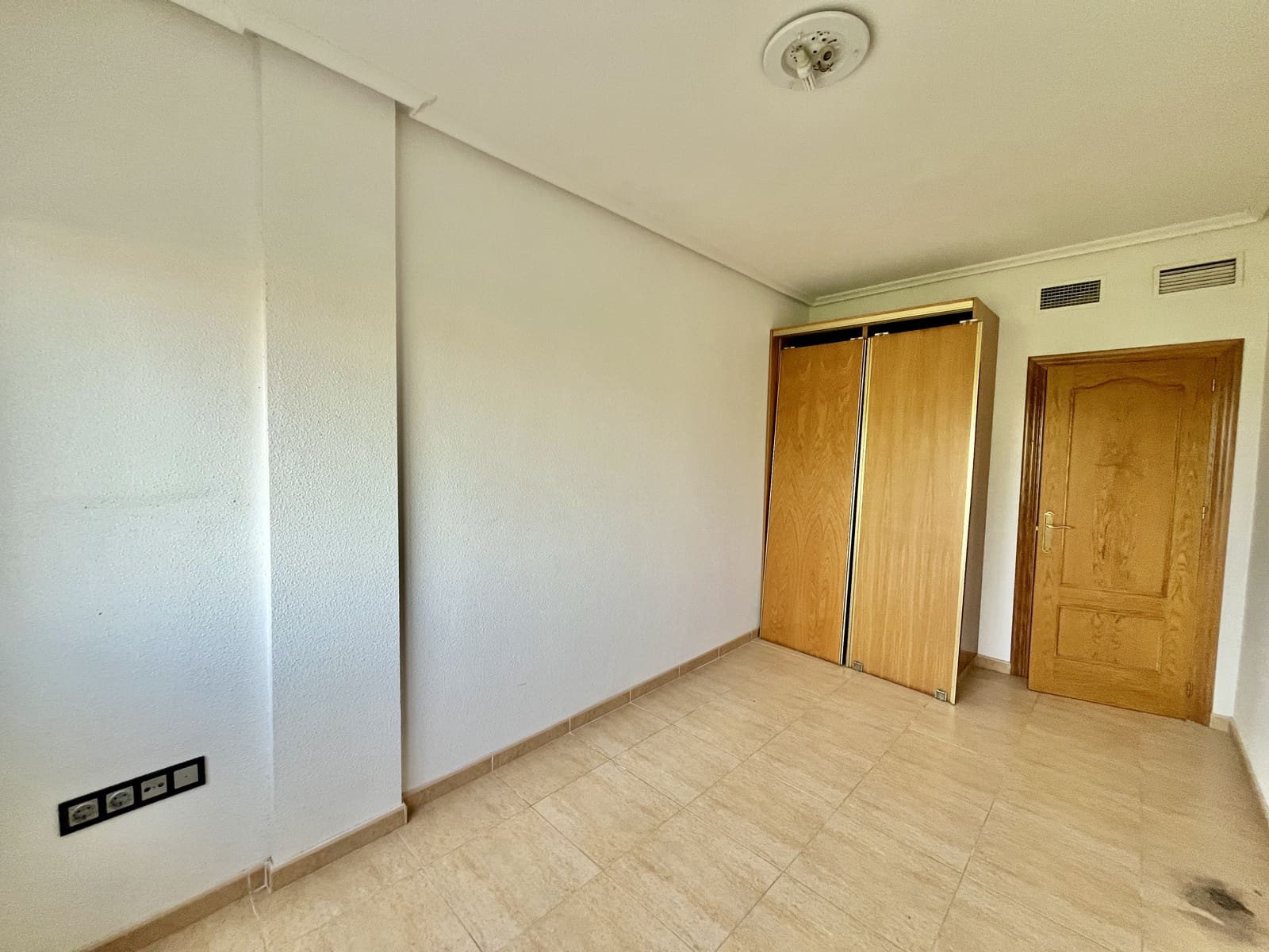 1 soverom Leilighet til salgs i Almoradi - € 78 000 (Ref: 9759508)