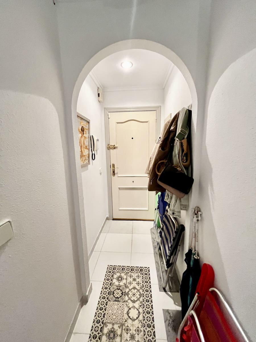 12 camera da letto Appartamento in vendita in Torrevieja con garage - 169.000 € (Rif: 9761533)