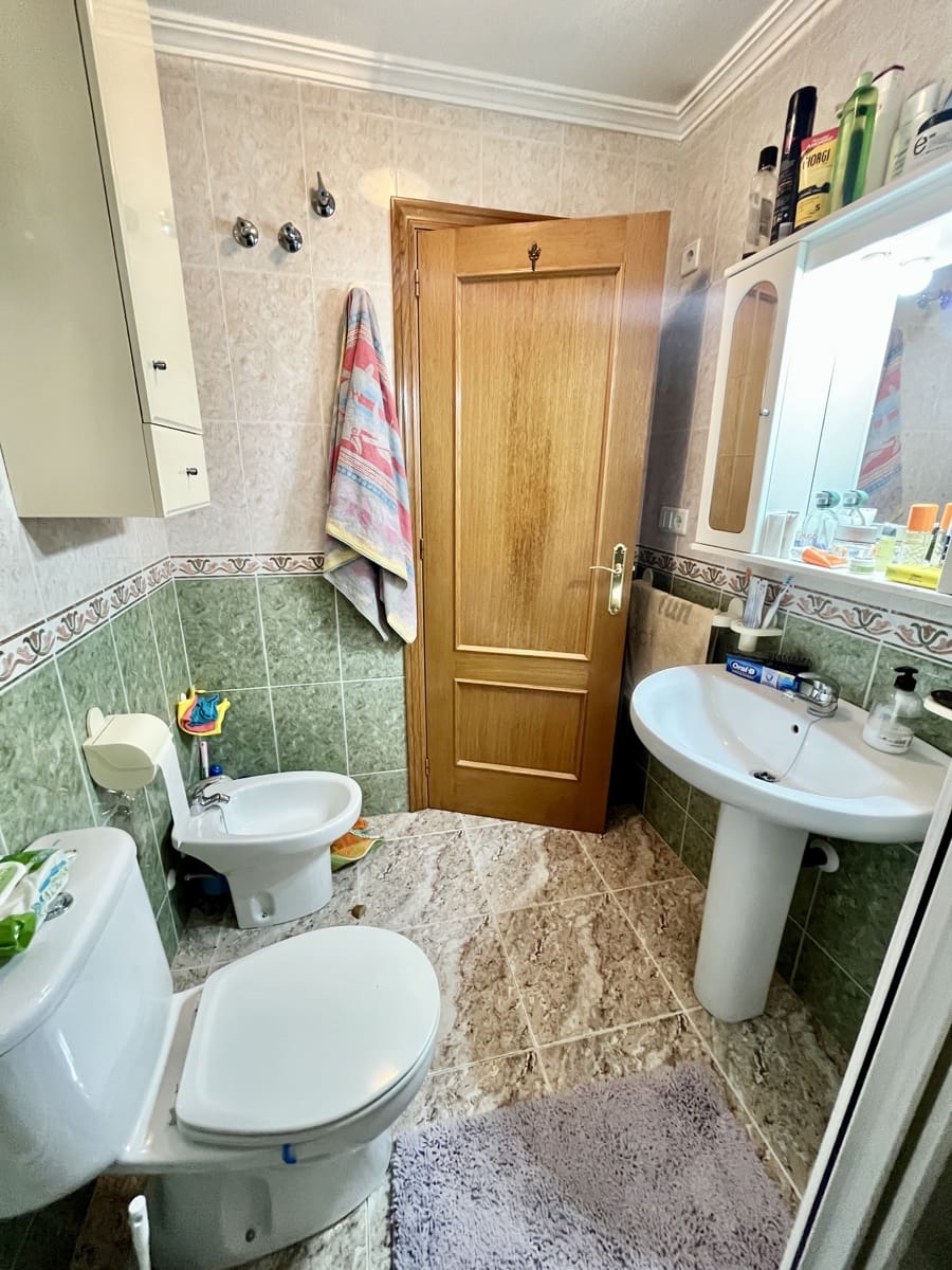 2 soverom Leilighet til salgs i Torrevieja med garasje - € 199 990 (Ref: 9802752)