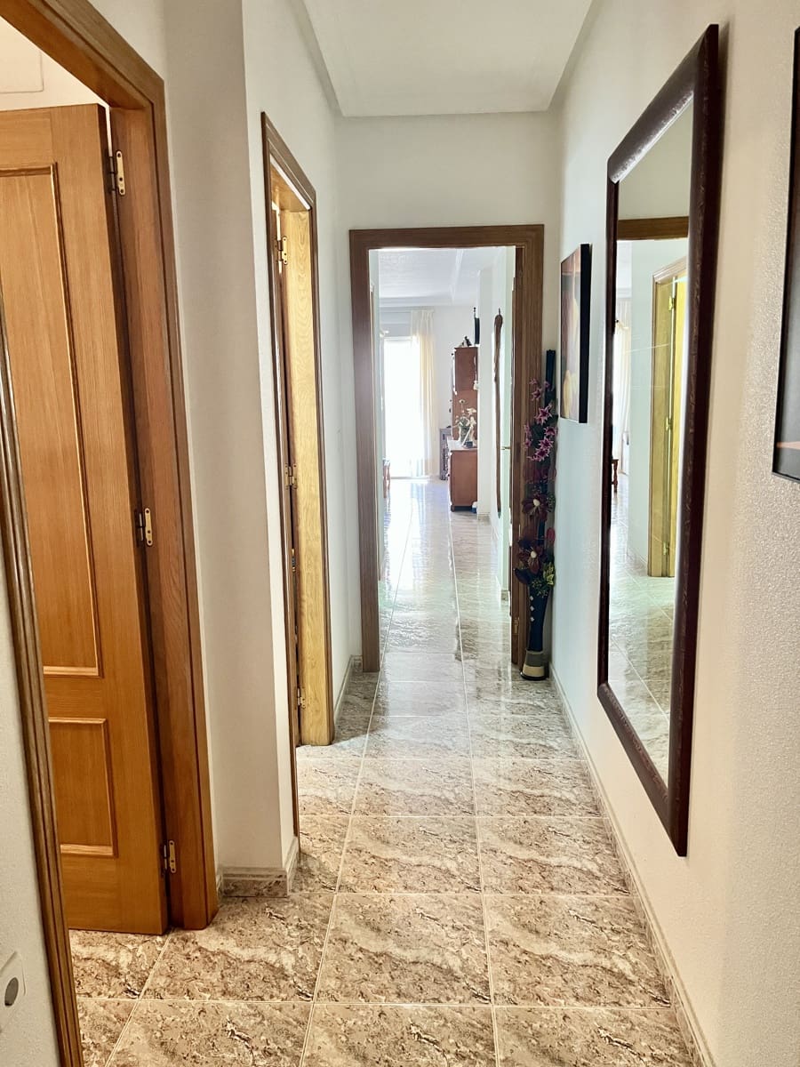 2 soverom Leilighet til salgs i Torrevieja med garasje - € 199 990 (Ref: 9802752)