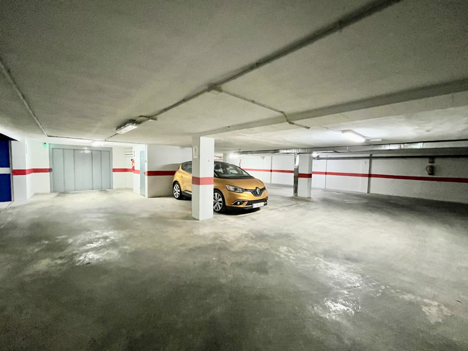 2 soverom Leilighet til salgs i Torrevieja med garasje - € 199 990 (Ref: 9802752)