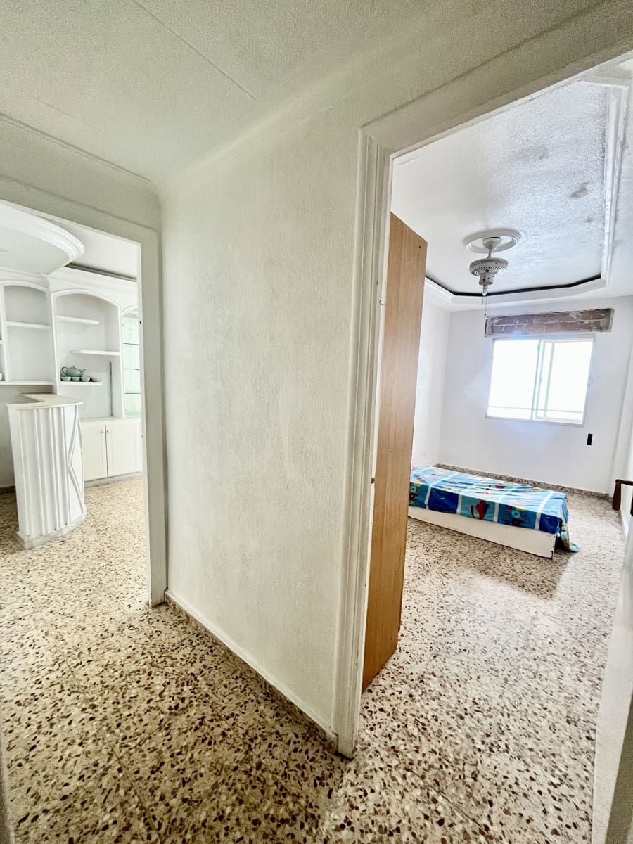 3 Zimmer Wohnung zu verkaufen in Torrevieja - 150.000 € (Ref: 9807378)