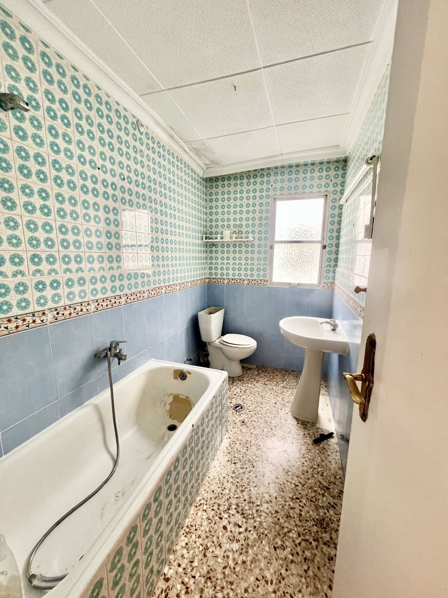 3 Zimmer Wohnung zu verkaufen in Torrevieja - 150.000 € (Ref: 9807378)