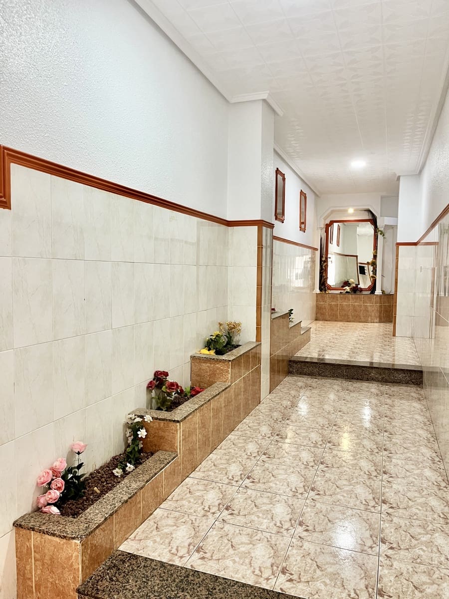 3 Zimmer Wohnung zu verkaufen in Torrevieja - 150.000 € (Ref: 9807378)