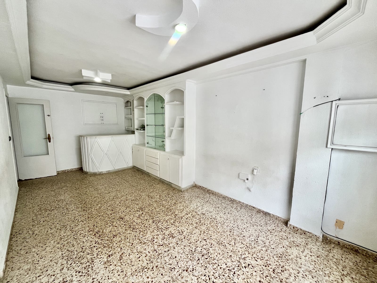 3 Zimmer Wohnung zu verkaufen in Torrevieja - 150.000 € (Ref: 9807378)