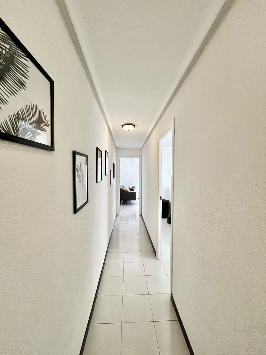 2 slaapkamer Penthouse te koop in Torrevieja met zwembad - € 139.000 (Ref: 9832926)