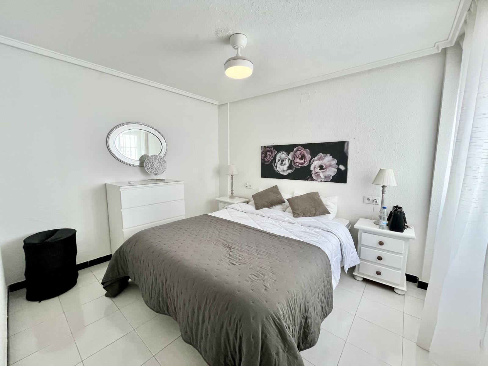 2 slaapkamer Penthouse te koop in Torrevieja met zwembad - € 139.000 (Ref: 9832926)