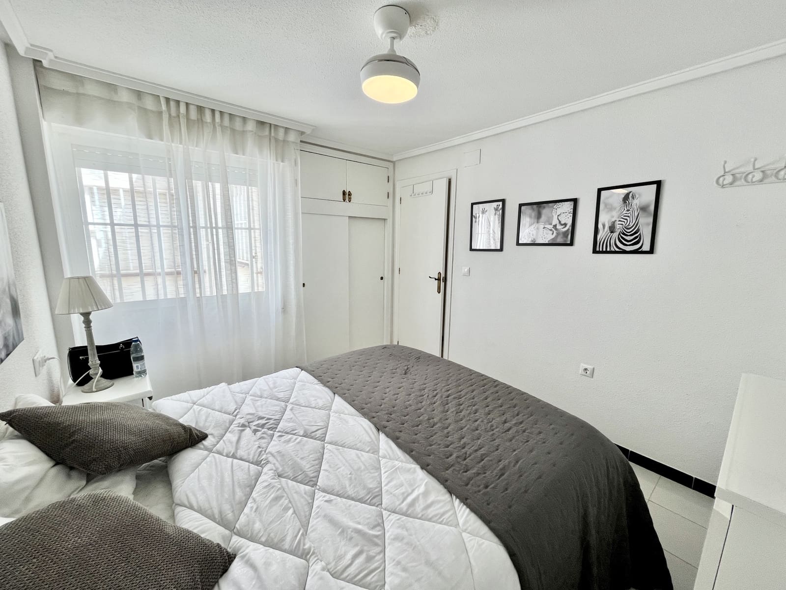 2 slaapkamer Penthouse te koop in Torrevieja met zwembad - € 139.000 (Ref: 9832926)
