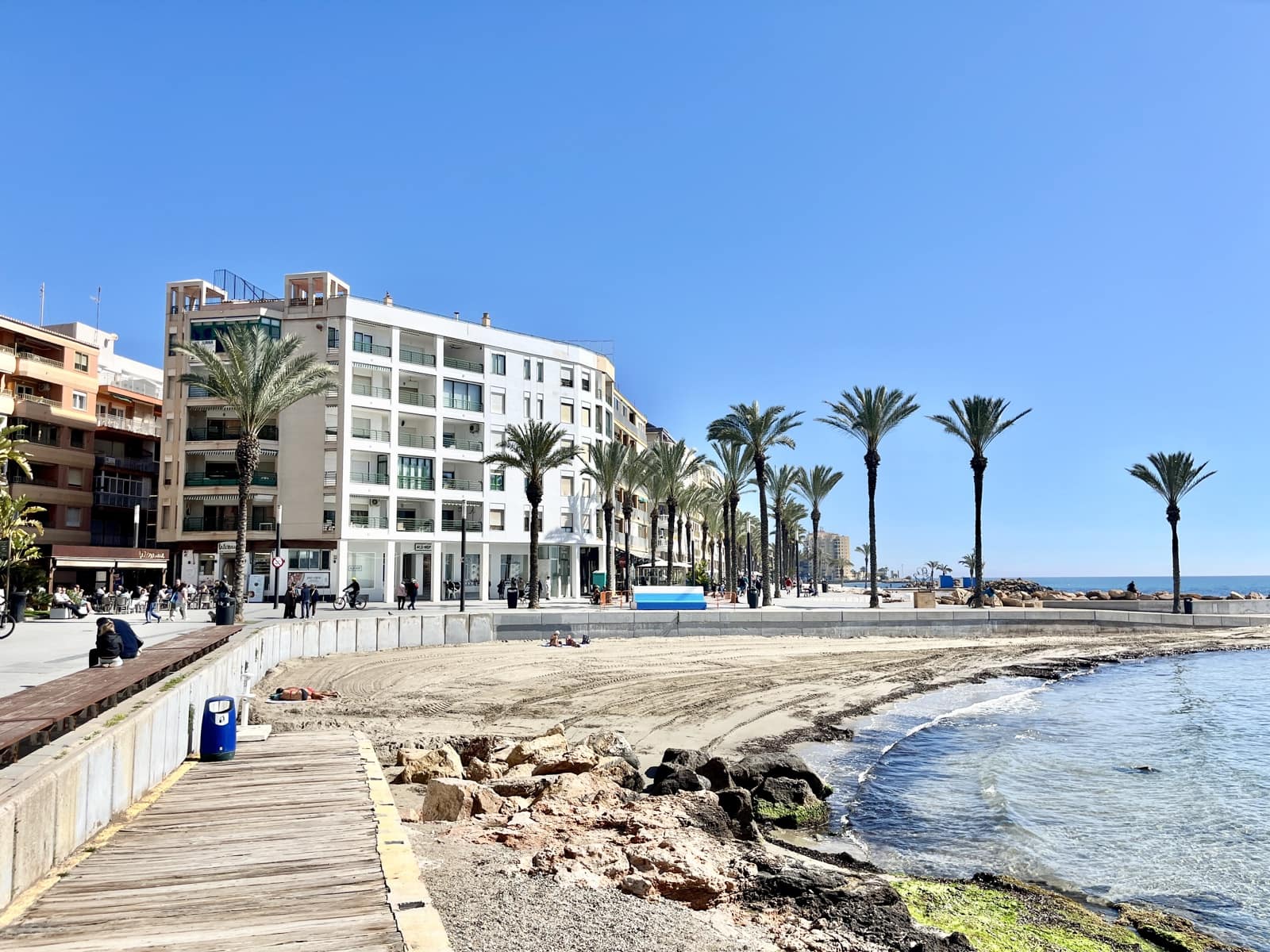 2 slaapkamer Penthouse te koop in Torrevieja met zwembad - € 139.000 (Ref: 9832926)