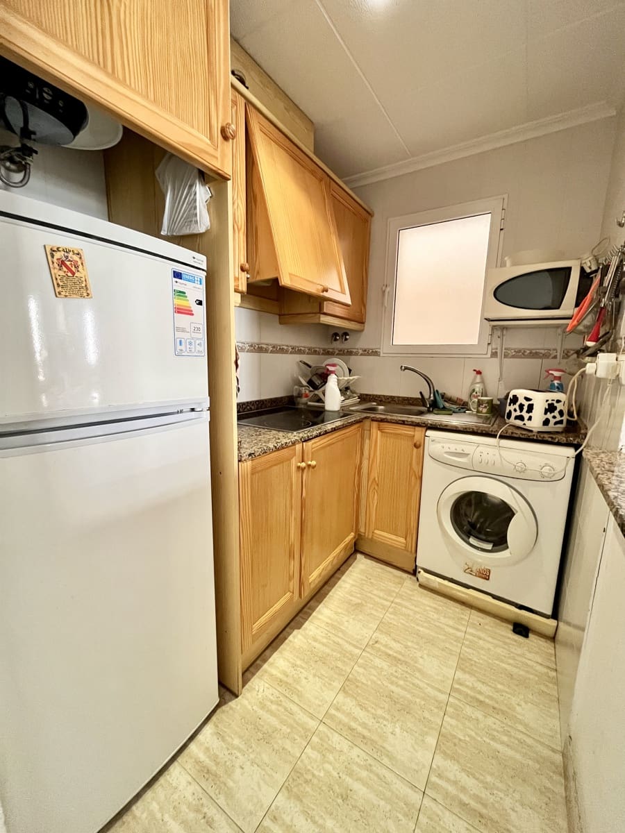 2 slaapkamer Flat te koop in Torrevieja met zwembad garage - € 139.900 (Ref: 9932069)