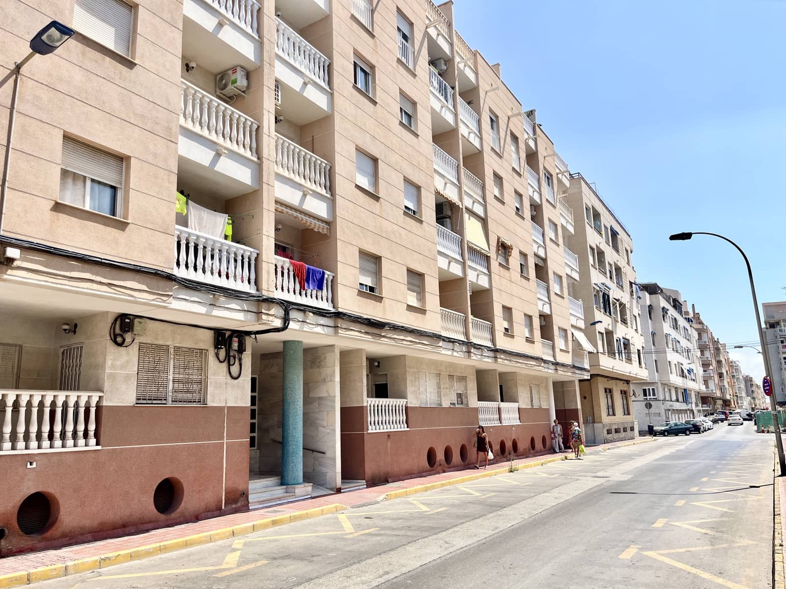 2 slaapkamer Flat te koop in Torrevieja met zwembad garage - € 139.900 (Ref: 9932069)
