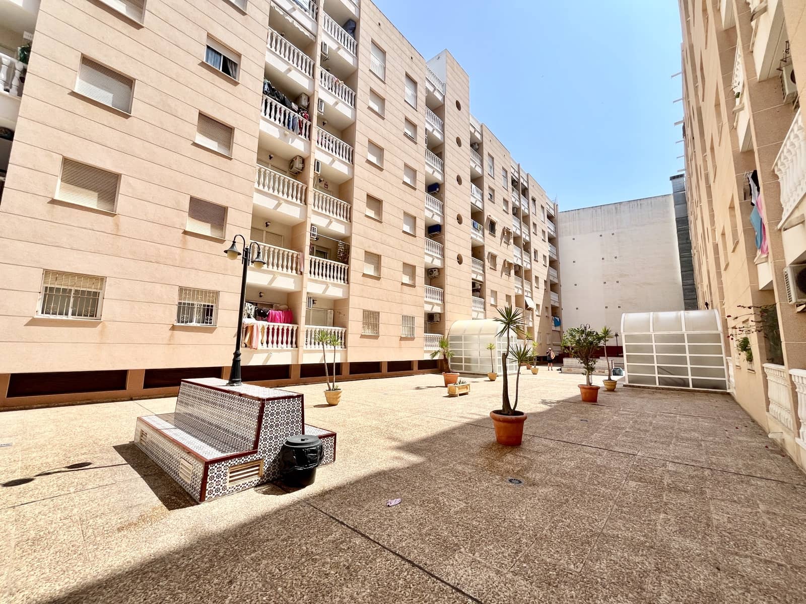 2 slaapkamer Flat te koop in Torrevieja met zwembad garage - € 139.900 (Ref: 9932069)
