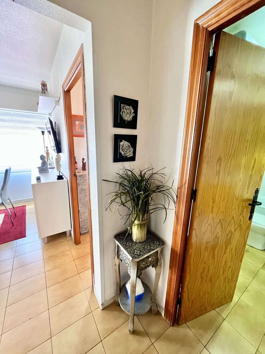 Ático de 2 habitaciones en Torrevieja en venta - 157.000 € (Ref: 9932245)