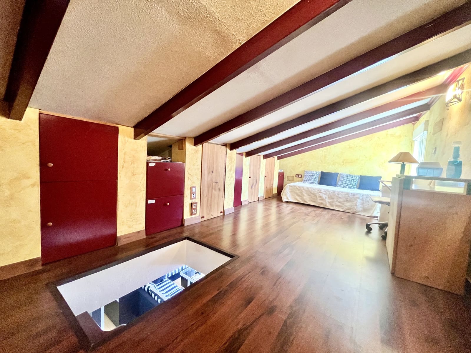 Ático de 2 habitaciones en Torrevieja en venta - 157.000 € (Ref: 9932245)