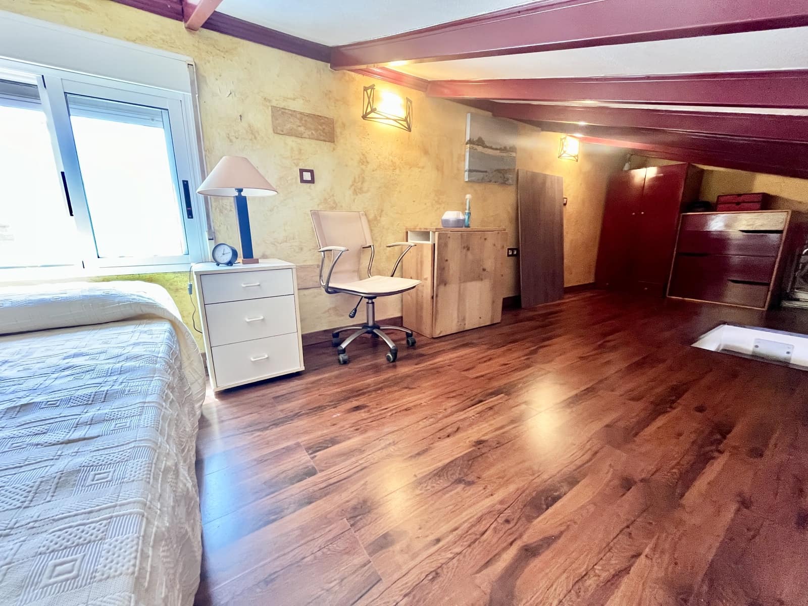 Ático de 2 habitaciones en Torrevieja en venta - 157.000 € (Ref: 9932245)