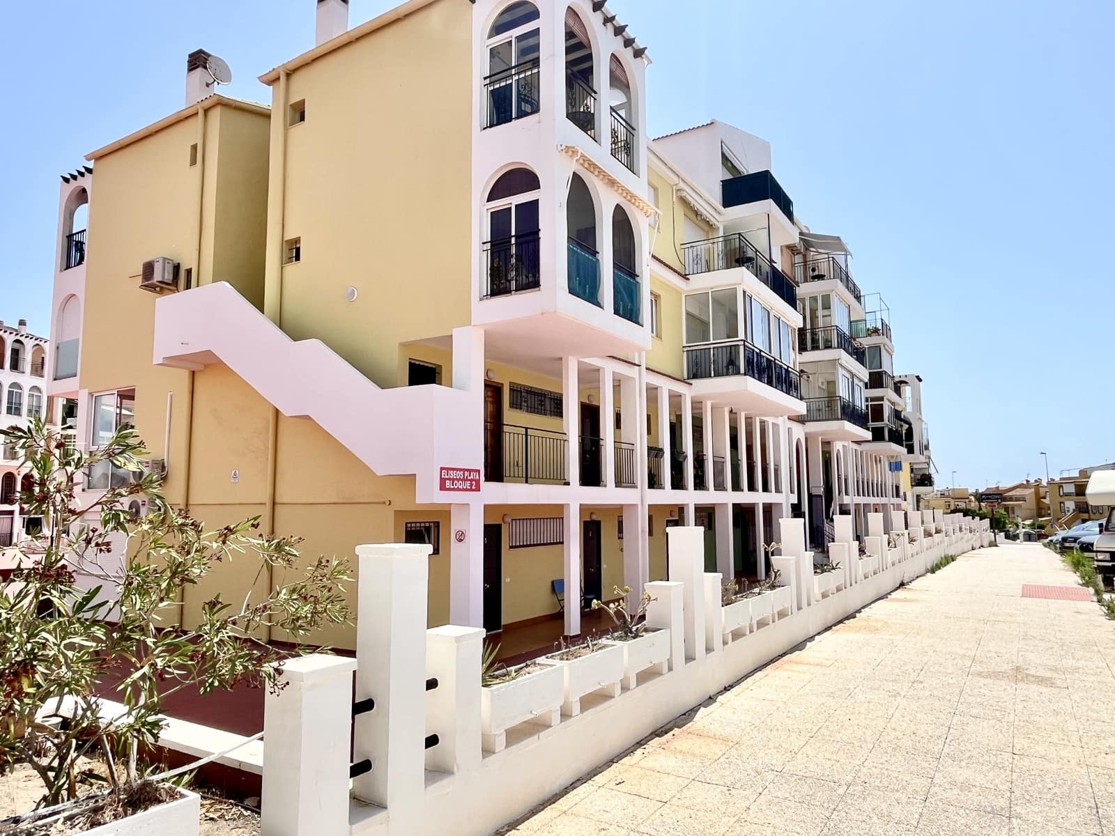 Ático de 2 habitaciones en Torrevieja en venta - 157.000 € (Ref: 9932245)