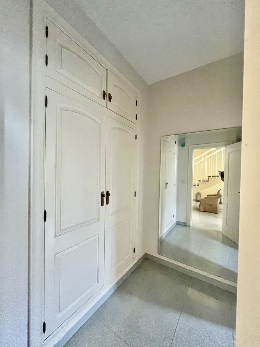 5 Zimmer Villa zu verkaufen in Rafol de Almunia mit Pool Garage - 599.000 € (Ref: 9934849)