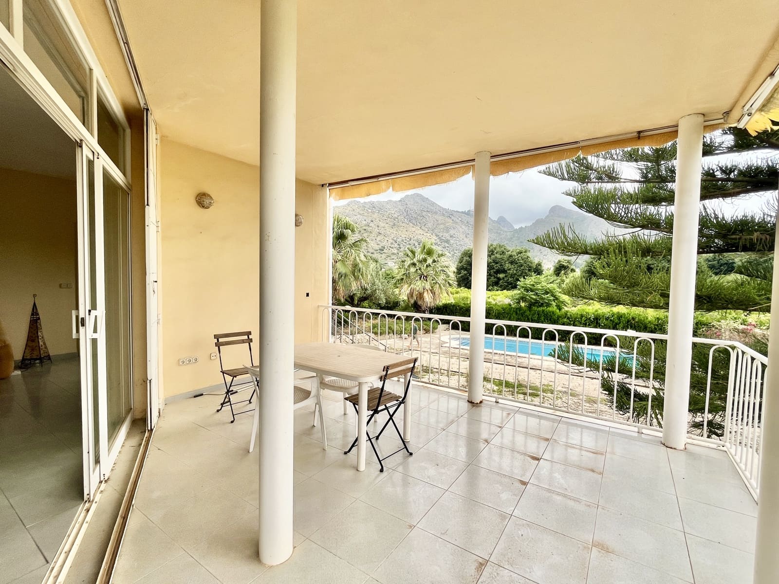 5 Zimmer Villa zu verkaufen in Rafol de Almunia mit Pool Garage - 599.000 € (Ref: 9934849)