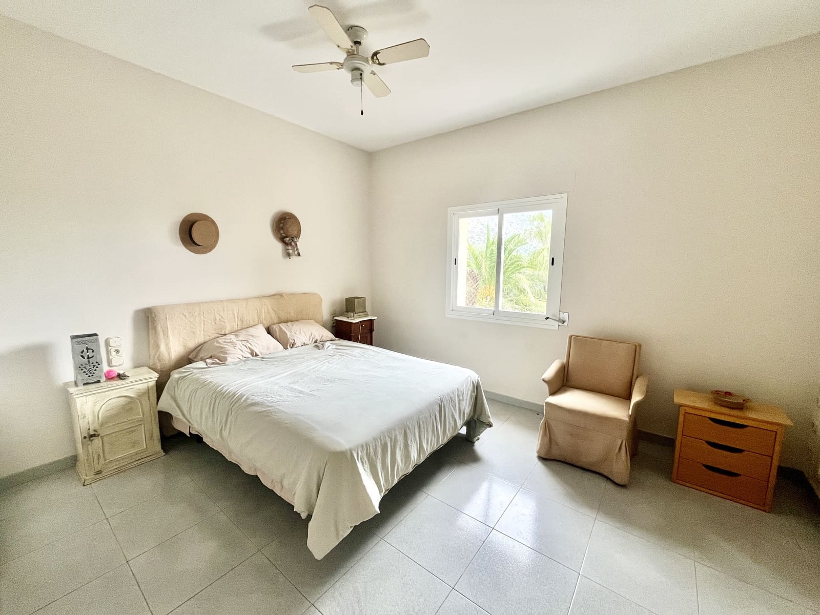 5 Zimmer Villa zu verkaufen in Rafol de Almunia mit Pool Garage - 599.000 € (Ref: 9934849)