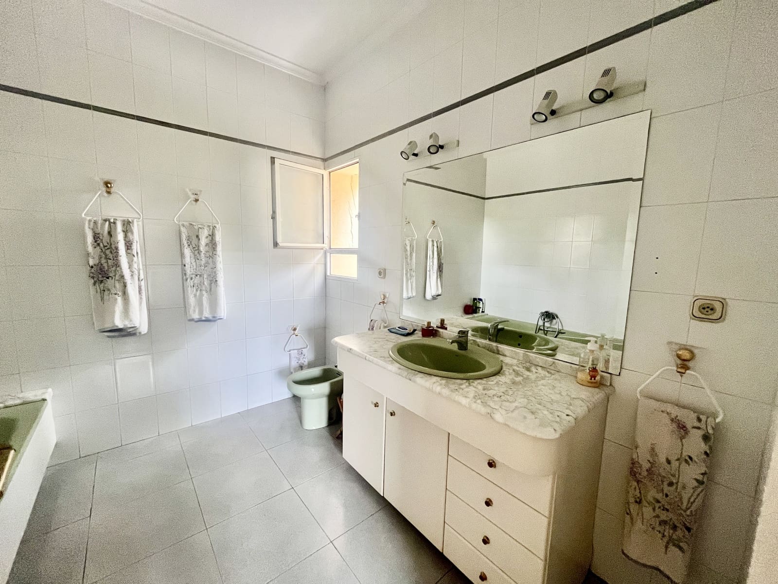 5 Zimmer Villa zu verkaufen in Rafol de Almunia mit Pool Garage - 599.000 € (Ref: 9934849)